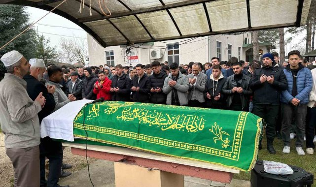 Kaza kurbanı genç son yolculuğuna uğurlandı