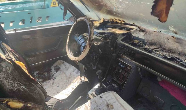Mardin'de seyir halindeki otomobil yandı