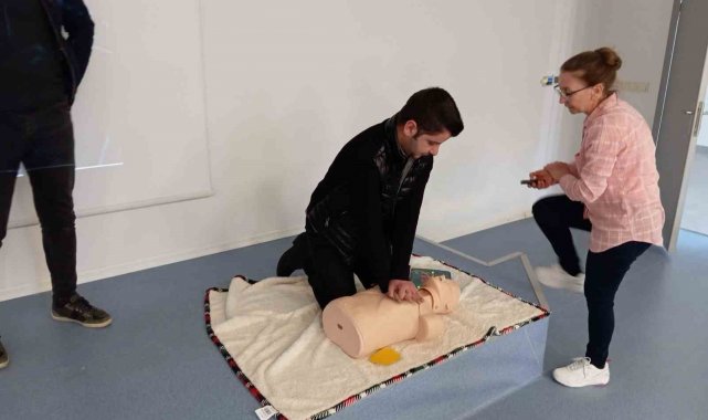 Niğde Ömer Halisdemir Üniversitesi personeline ilk yardım eğitimi verildi