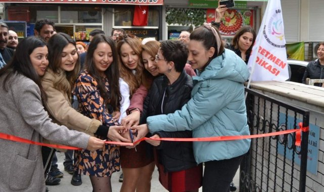 Özel sektör öğretmenlerinden İzmir'de yeni başlangıç