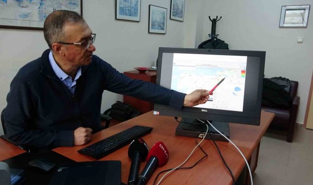 Prof. Dr. Süha Özden: "Bu bölge üzerinde 7'den büyük deprem her zaman olma olasılığını taşıyor"