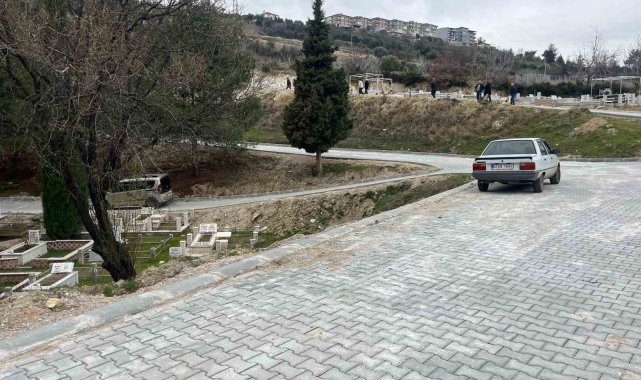 Şehitliğe giden yolda üst yapı çalışması yapıldı