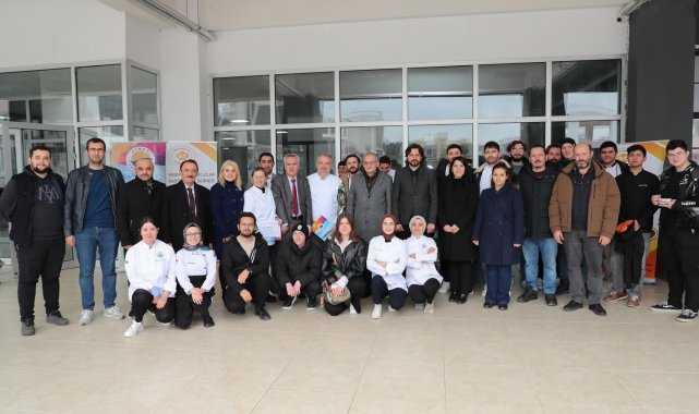 Sinop'un geleneksel tatları öğrencilerinin beğenisine sunuldu