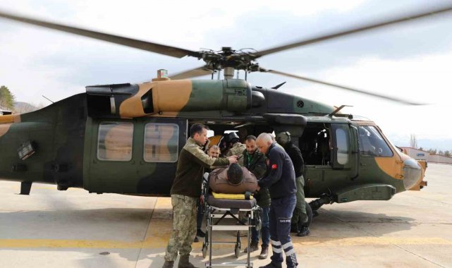 Şırnak'ta kalp krizi geçiren bir vatandaş askeri helikopterle hastaneye ulaştırıldı
