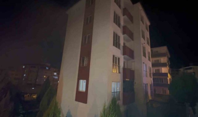 Şömine yakarken yangın çıkardılar