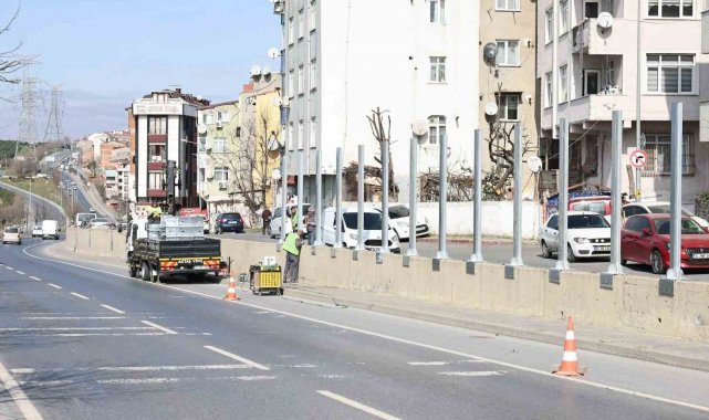 Sultangazi Belediyesi'nden gürültü bariyeri çalışması