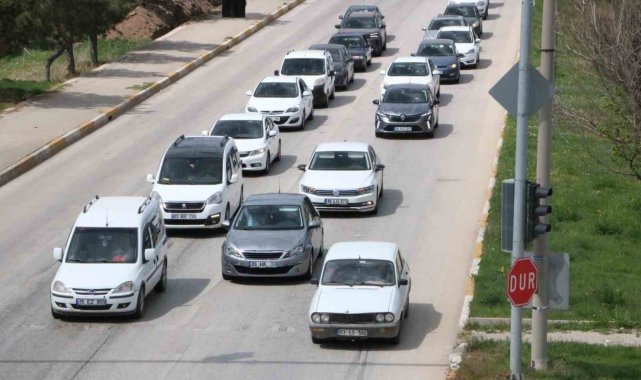9 günlük tatilde Afyonkarahisar'dan 4 milyonun üzerinde araç geçişi oldu