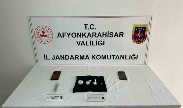 Afyonkarahisar'da uyuşturucu operasyonu, 2 gözaltı