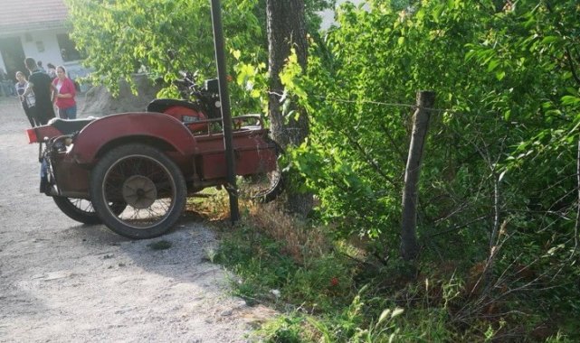 Ağaca çarpan sepetli motosikletin sürücüsü öldü