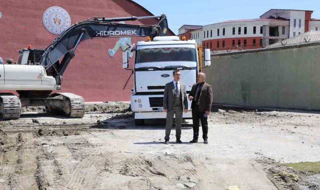 Ağrı'ya 2 adet yeni kapalı tenis kortu yapılıyor