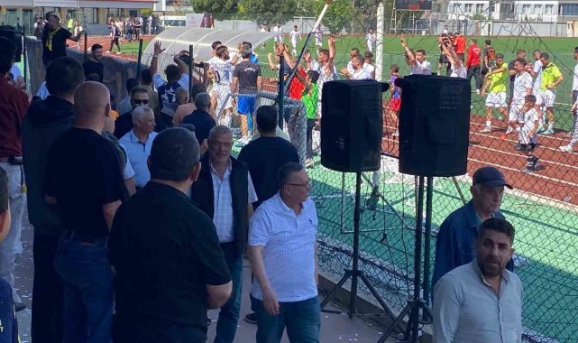 Alaşehir Belediyespor BAL'a koşuyor