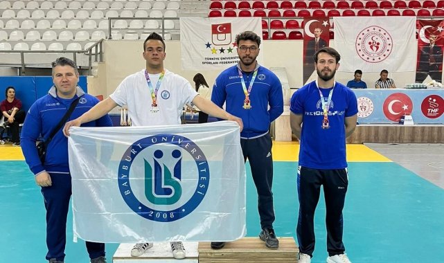 Anadolu Üniversitesi Sporcuları TÜSF müsabakalarından madalya ile döndü