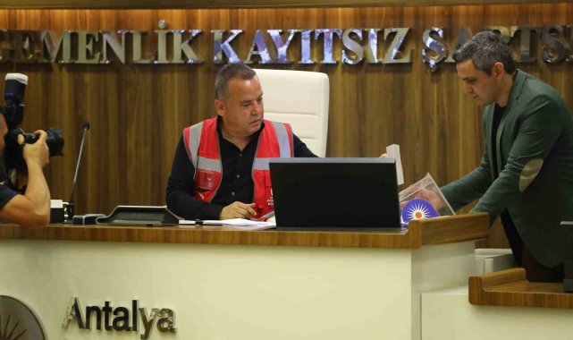 Antalya Büyükşehir Belediye Meclisi yeni dönemin ilk toplantısını yaptı