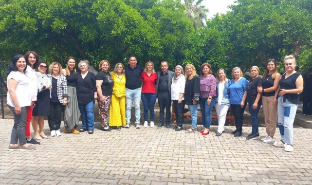Antalya'nın kadın muhtarları bir araya gelip hem öğrendiler hem eğlendiler