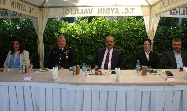 Aydın protokolü bayramlaştı