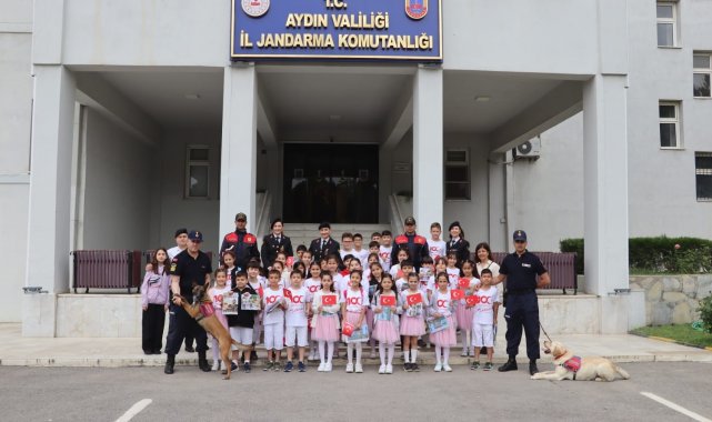Aydın'da jandarma ekiplerinden çocuklara özel etkinlik