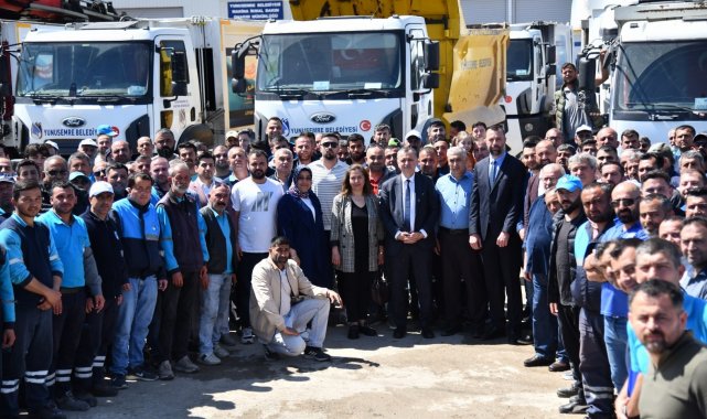 Balaban, şantiye personeliyle bayramlaştı