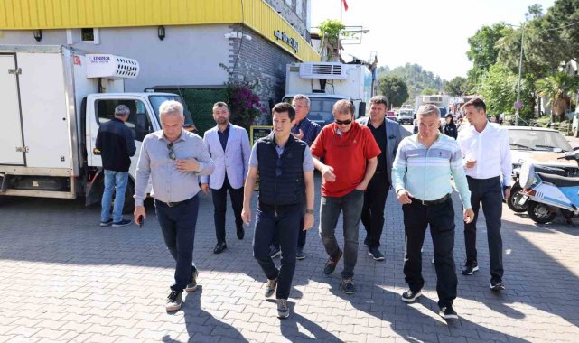 Başkan Ünlü sanayi sitesindeki esnaflarla buluştu
