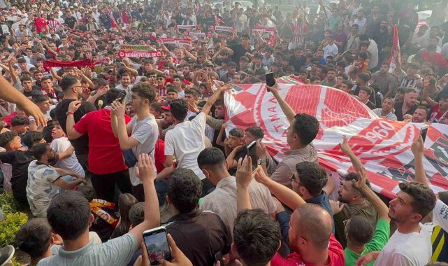 Batman Petrolspor bir yıl aradan sonra TFF 2. Lig'e yükseldi
