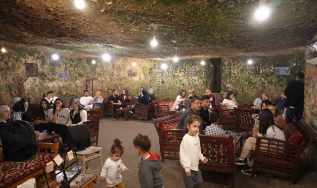 Bayram tatilinde Gaziantep'in tarihi Kaleoğlu Mağarası'na yoğun ilgi
