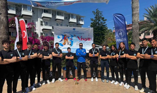 Bursa Büyükşehir Belediyesporlu kanocular Muğla'da 12 madalya 1 kupa kazandı