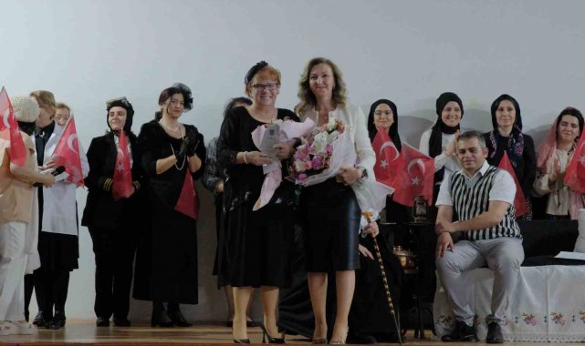 Bursa Kız Lisesi mezunlarından anlamlı gösteri