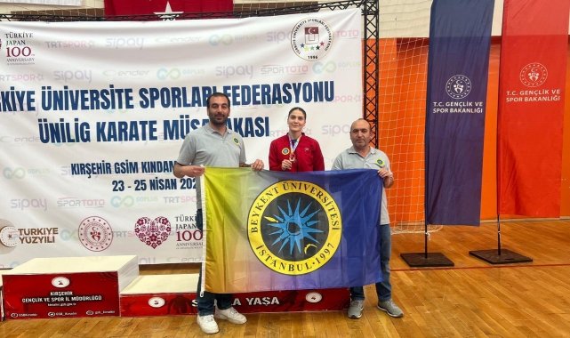 Buse Kaya, Karate Türkiye Şampiyonası'ndan madalya ile döndü