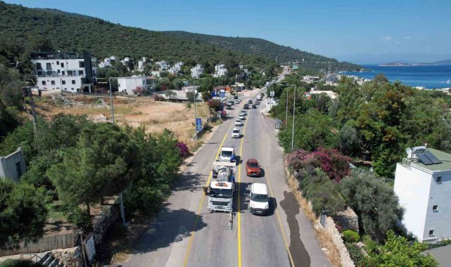 Büyükşehir Bodrum'un yollarını güvenli hale getiriyor