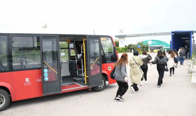 Büyükşehir, öğrencilere Bandırma'da 106 bin 204 kez ücretsiz ulaşım sağladı