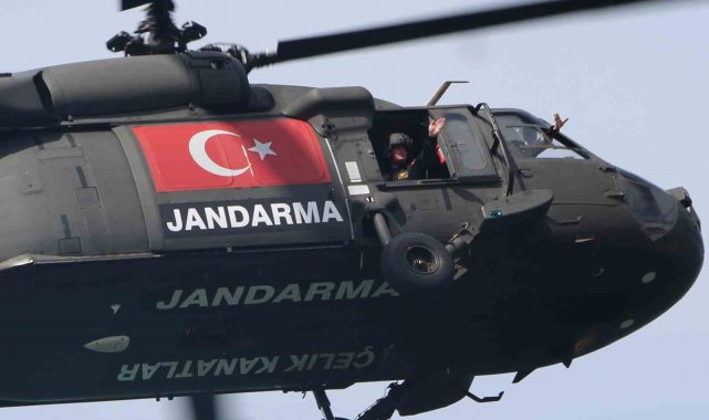 Çelik Kanatlar Rize'de çocuklar için uçtu