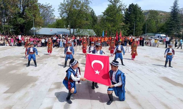 Çemişgezek'te 23 Nisan Ulusal Egemenlik ve Çocuk Bayramı etkinlikleri