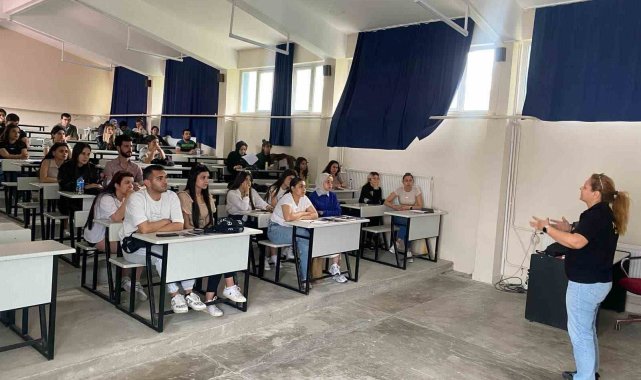 Çine'de üniversite öğrencilerine "Narkogençlik Eğitimi" verildi