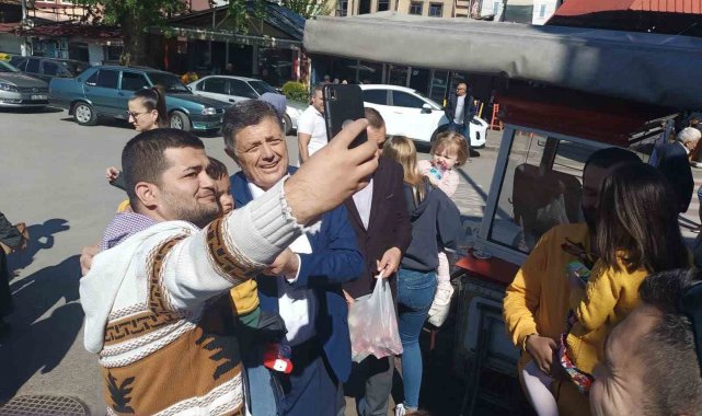 Çocuklardan Başkan Yalçınkaya'ya büyük sevgi