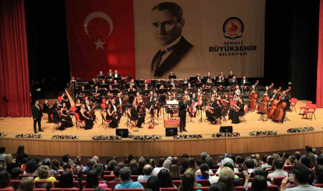 Cumhurbaşkanlığı Senfoni Orkestrası Denizlililer için sahne aldı