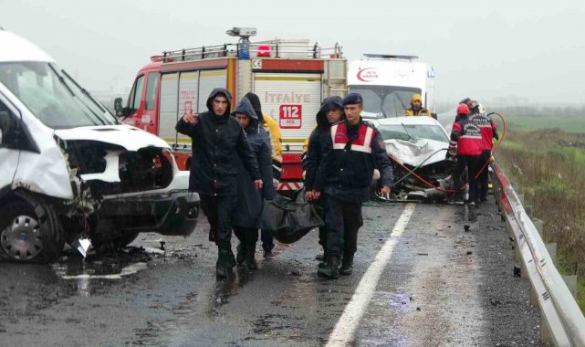 Diyarbakır'da feci kaza: 3 ölü, 2'si ağır 5 yaralı