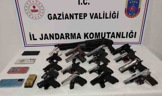 Gaziantep'te 18 adet ruhsatsız silah ele geçirildi