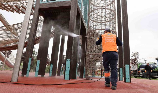 Gölbaşı'nda park ve bahçelere bahar bakımı