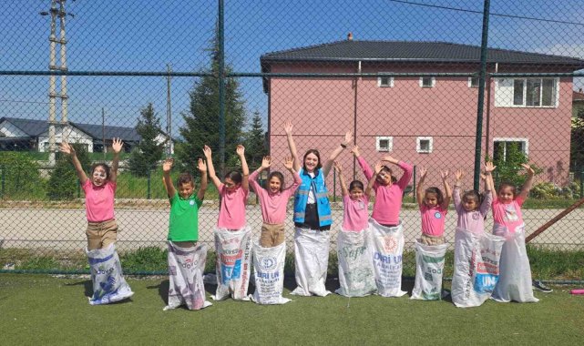 Gönüllerince eğlendiler halat çektiler, çuvalla koştular