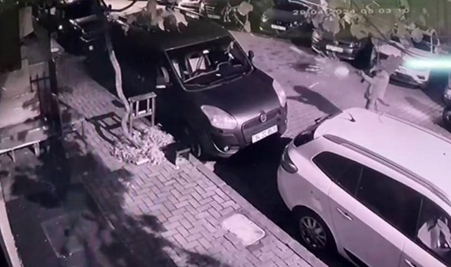 Güngören'de dehşet anları kamerada: 5 dakika arayla aynı mahalledeki 2 iş yeri tarandı