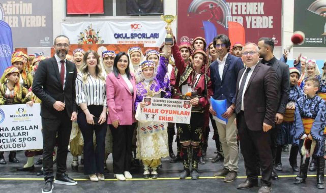 Halk oyunları yarışmaları sona erdi