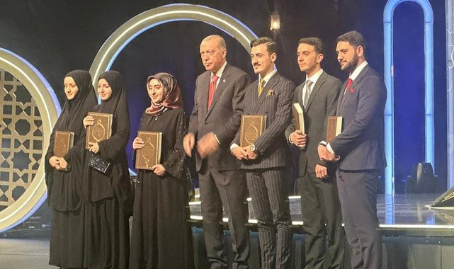 İlahiyat Fakültesi öğrencileri, Atatürk Üniversitesine Türkiye birinciliği ve ikinciliği getirdi