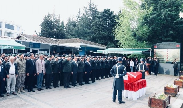 Jandarma başçavuş kalbine yenik düştü