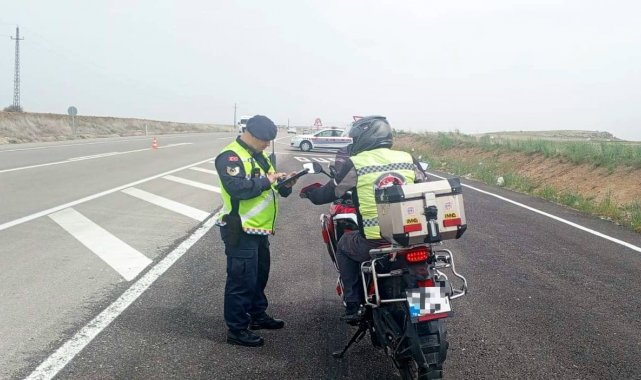 Jandarmadan motosiklet sürücülerine sıkı denetim