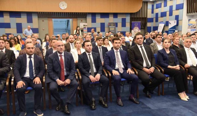 Kardeş ülke Azerbaycan'dan İzmir zirvesi