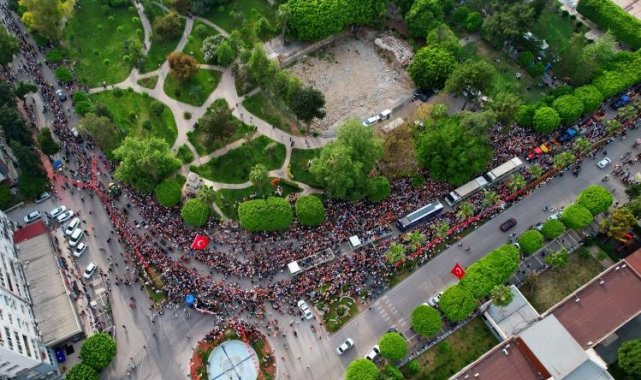 Karnavala 1.5 milyondan fazla ziyaretçi katıldı