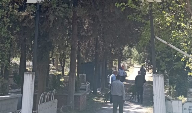 Karpuzlu'da mezarlığın bakımsız hali tepki çekti