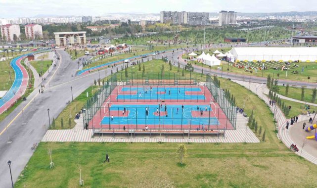 Kayserililer, bayram tatilinde Millet Bahçesi'ne akın etti