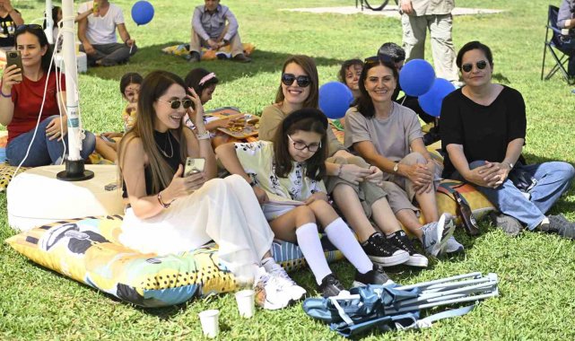Kent sakinleri Komşu Sahnesi'nde bir araya geldi