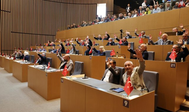 Küçükçekmece Belediye Meclisi'nde 2023 yılı faaliyet raporu oy çokluğuyla kabul edildi