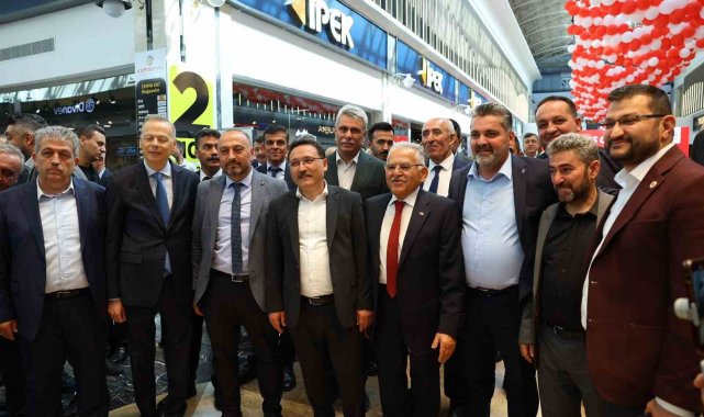 KumsMall'da 'Mobilyada Moda Show' başladı